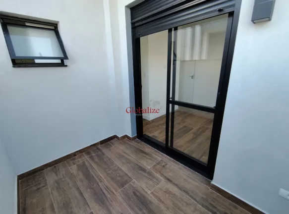 Imagem Casa Nova com 3 dormitórios e jacuzzi no bairro Ponta da Praia em Santos por R$2.200.000,00