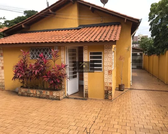 Imagem CITY LAPA BOM PARA ÁREAS DA SAÚDE ADVOVACIA CASA TÉRREA 3 DORMITÓRIOS 1 SUÍTE 4 BANHEIROS VAGA PARA 5 AUTOMÓVEIS BEM LOCALIZADA
