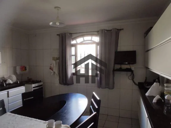 Imagem Casa com 2 Pavimentos de 9 Quartos em Jiquiá, Recife