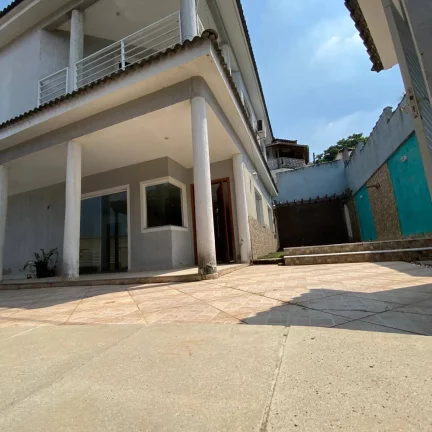 Imagem VENDO CASA AMPLA VILA VALQUREIRE, JACAREPAGUÁ COM 250 m²