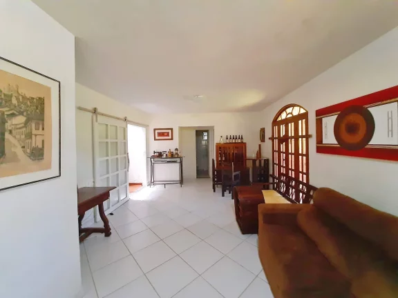 Imagem Chácara, 15.000 mts2, 03 Quartos, Sala Ampla, Piscina, Sauna, Lagoa Dourada, Guarapari - ES