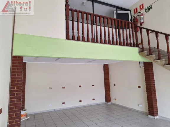 Imagem Galpão Comercial para Venda ou Locação em Praia Grande-SP, Bairro Caiçara: 1 Sala, 1 Banheiro, 64m² de Área.