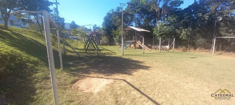 Imagem Terreno no condomínio Chacur à venda em Várzea Paulista - SP