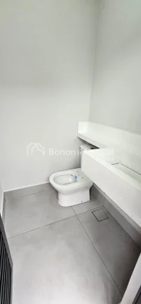 Imagem Essa linda casa com 129 metros quadrados de construção, oferece um ambiente espaçoso e acolhedor....