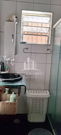 Imagem Casa Térrea 125m², 3 Dormitórios, 1 Banheiro, 1 Lavabo, 2 Vagas, Churrasqueira, Cômodo de depósito na Vila Bela Vista, Santo André