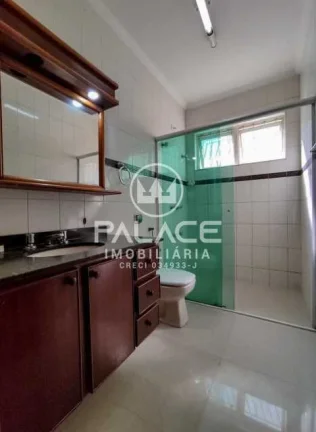 Imagem Excelente casa de esquina localizada na região mais nobre de Piracicaba.
 Mede 499m² de terreno e ...