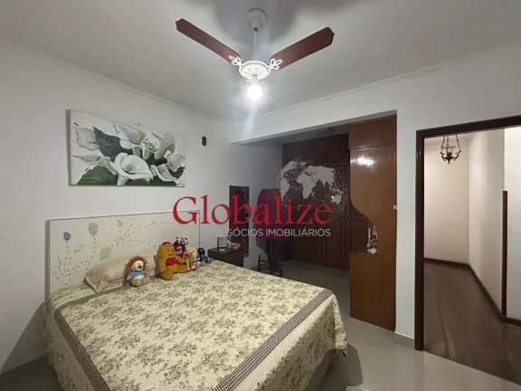 Imagem Casa com 4 Dormitórios à venda com 2 vagas de garagem no bairro do Embaré em Santos por R$1.280.000,00