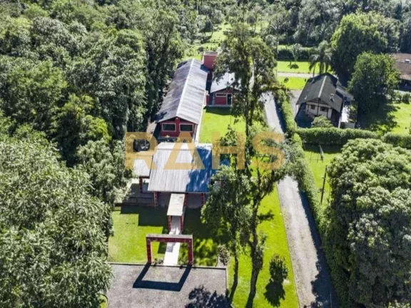 Área rural localizada na Estrada Quiriri, com área total de 33.198,45 m², sendo 6.639,69 m² de R...