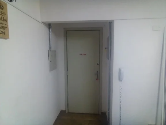 Imagem Sala/banheiro 32m² Metrô República
