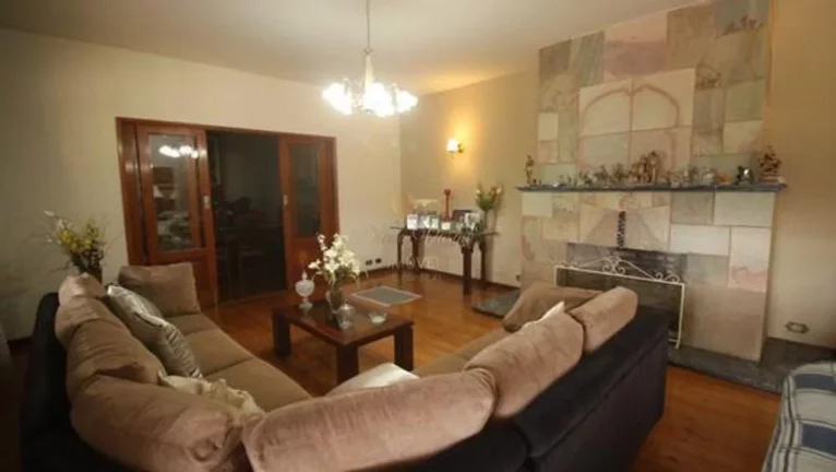 Imagem Casa para Venda em Teresópolis / RJ no bairro Quinta da Barra