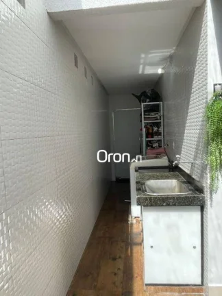 Imagem Sobrado com 4 dormitórios à venda, 230 m² por R$ 980.000,00 - Cidade Jardim - Goiânia/GO