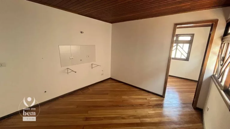 Imagem Sobrado com 5 quartos à venda, 254 m² por R$ 961.000 - Atuba - Curitiba/PR