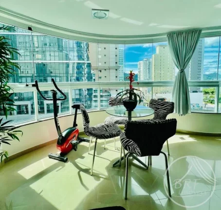Imagem Raridade em Balneário Camboriú – Um por Andar, 50m da Praia, 3 Suítes!