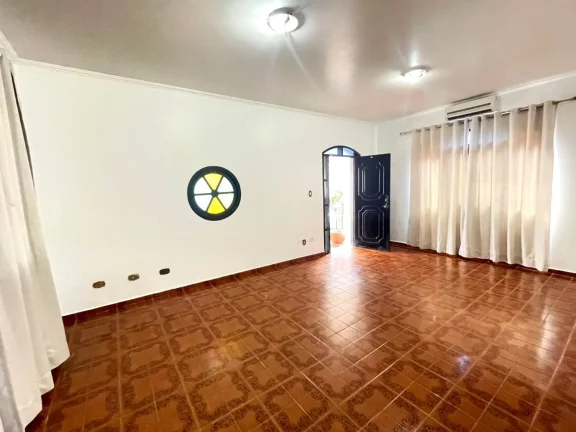 Imagem Linda casa térrea no Jardim Sinhô Rollo para locação