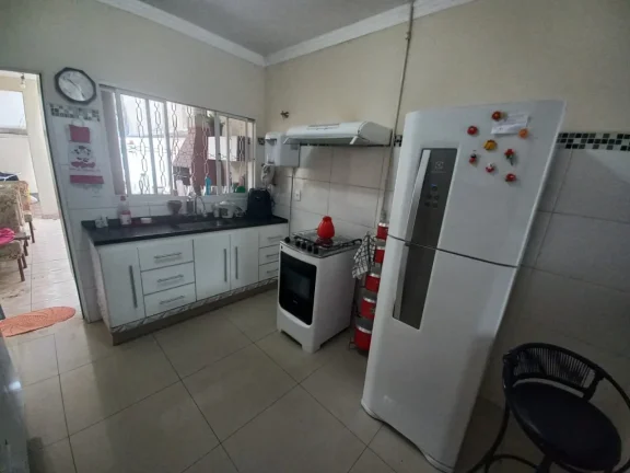 Imagem Venda de Casa em Condomínio de Luxo em Jardim Santa Marta, Sorocaba-SP: 2 Quartos, 1 Suíte, 2 Salas, 2 Vagas, 75,30m²!