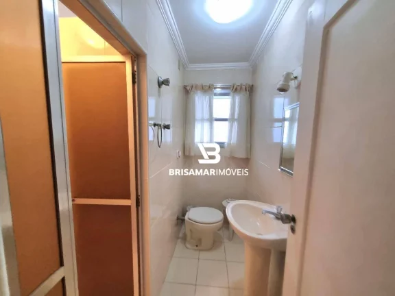 Imagem PITANGUEIRAS- UMA QUADRA DO MAR , AMPLO APARTAMENTO , GARAGEM DEMARCADA NO PRÉDIO.