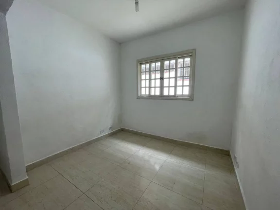 Imagem Casa comercial com 3 salas para alugar Centro de Caraguatatuba-SP