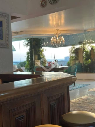 Imagem Cobertura Linear de Luxo com Vista Deslumbrante no Itanhangá, RJ