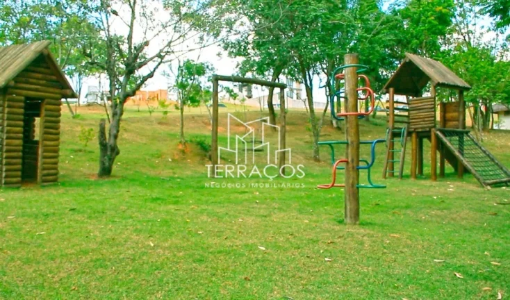 Imagem TERRENO COM 404 M² NO CONDOMÍNIO FECHADO IBI ARAM 2 EM ITUPEVA SP, VISTA PARA A SERRA DO JAPI