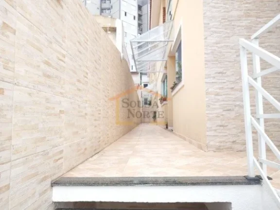 Imagem Casa em condomínio com 68m², 2 dormitórios, sendo 2 suites, 3 banheiros no total, sala para dois ...