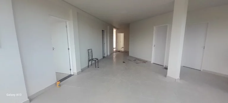Imagem Loja para Alugar no Centro de Santa Luzia, 380m² e 2 Banheiros