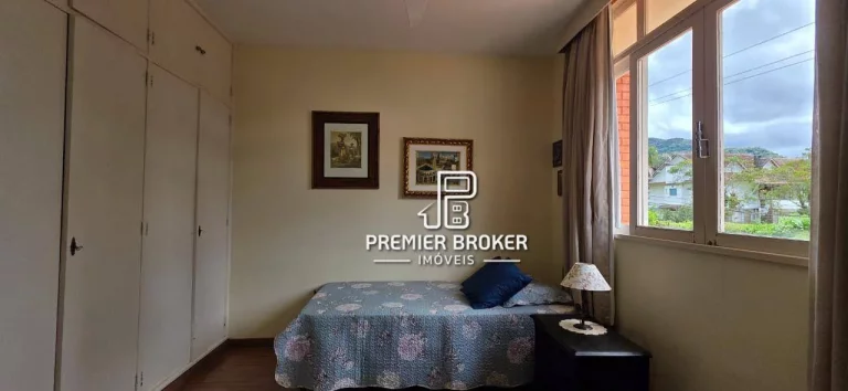 Imagem Casa com 3 dormitórios à venda, 120 m² por R$ 940.000,00 - Alto - Teresópolis/RJ