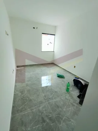 Imagem Casa na Gabriela 2/4 com suite