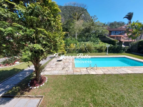 Imagem Casa com 4 dormitórios à venda, 260 m² por R$ 2.990.000,00 - Comary - Teresópolis/RJ
