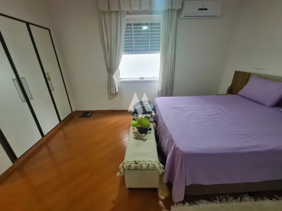 Imagem Apartamento na Segunda Quadra da Praia em Santos | 136m² | 3 Quartos | Elevador Privativo | Boqueirão