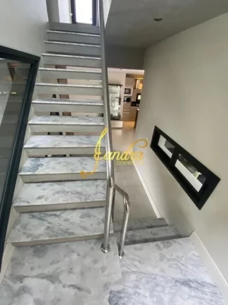 Imagem Sobrado novo Condomínio Próximo a infra e a Lagoa com 4 suites