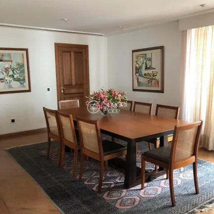 Imagem Excelente apartamento com 540m² no Jardim Paulista Amplo living com mezanino, lareira, home theater...