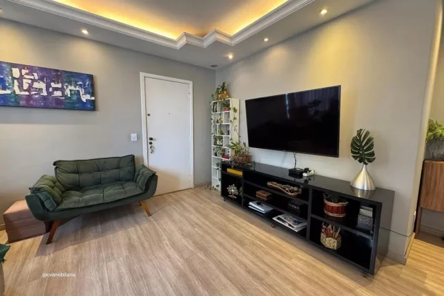 Imagem Este espaçoso apartamento oferece o conforto e a conveniência que você procura. Com um total de t...