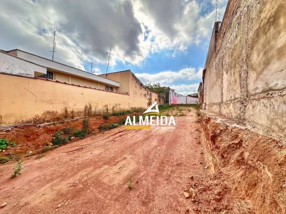 Imagem Terreno à venda, 293 m² por R$ 320.000,00 - Centro - Rio Claro/SP