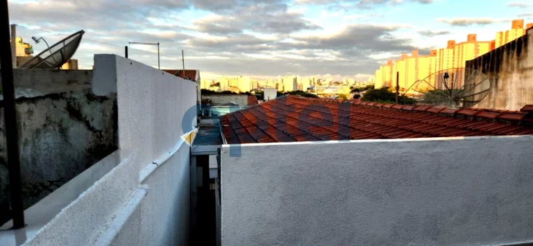 Imagem CASA TERREA COM 148,48 M², 3 DORMITÓRIOS,SALA DOIS AMBIENTE, 2 BANHEIROS,1 EDICULA COM 1 SUITE.