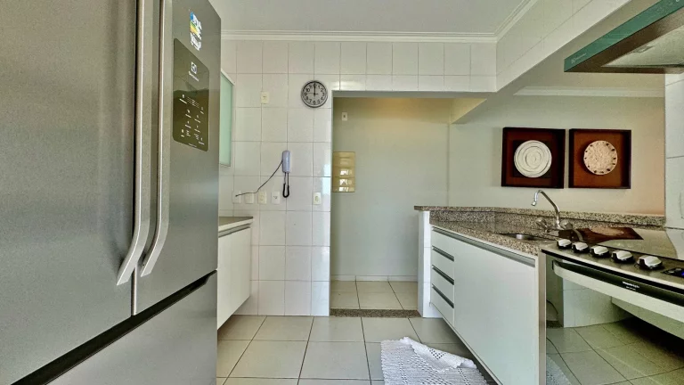 Imagem Imperdível apartamento à venda em Riviera de São Lourenço Módulo 07! 3 quartos, 2 suítes, 2 salas, 2 vagas de garagem, 124m² de área. Confira!