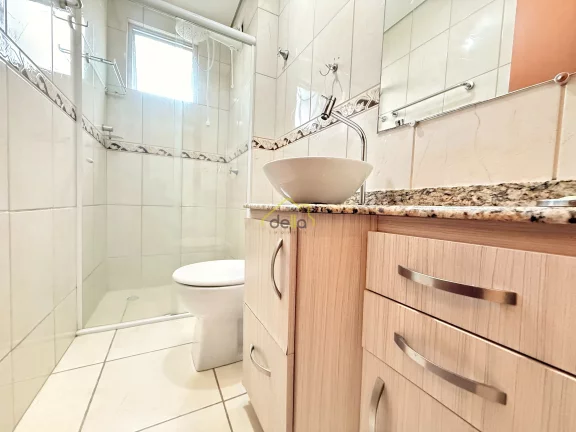 Imagem Apartamento mobiliado em andar alto Porteira Fechada no Iririú próximo da Igreja São Sebastião!!
