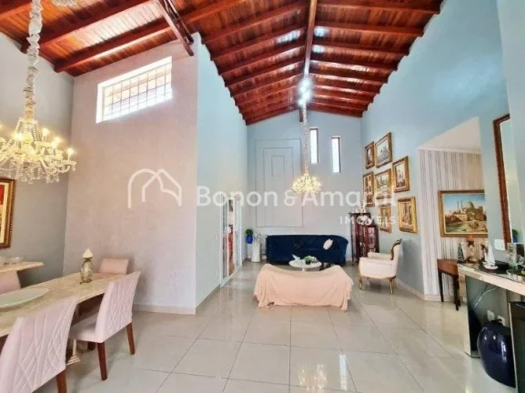 Imagem Linda casa térrea a venda, localizada em uma bela avenida arborizada da Cidade Universitária, pró...