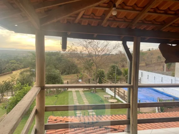 Imagem Sobrado em Condomínio Pontal do Lago, R$ 650.000 em Delfinópolis - MG, 3 dormitórios sendo 1 suíte