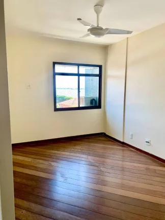 Imagem Apartamento 4/4 com área de lazer no Condomínio Edifício Saint Germain