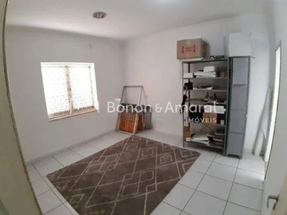 Imagem Ótima oportunidade para ponto comercial ou residencial! Localizada em frente à Lagoa Taquaral, é ...