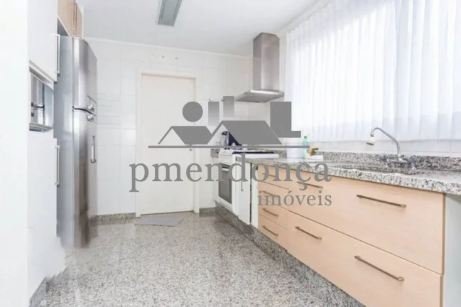 Imagem Alto Padrão em Perdizes com 4 suítes e 5 vagas, 225m²