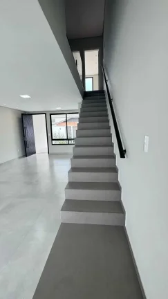 Imagem Geminado com 3 suítes e 2 vagas de garagem - Saguaçu | Joinville/SC