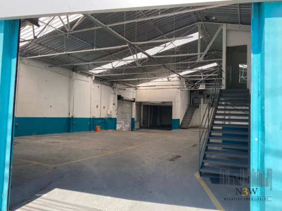 Imagem Galpão à venda em Pinheiros São Paulo SP com 380m², 4 salas e 4 vagas de garagem.