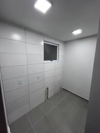 Imagem Excelente apartamento no ultimo andar de 2 quartos e Sacada em Novo Hamburgo