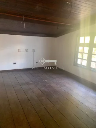 Imagem Casa COMERCIAL no miolo da Granja Viana