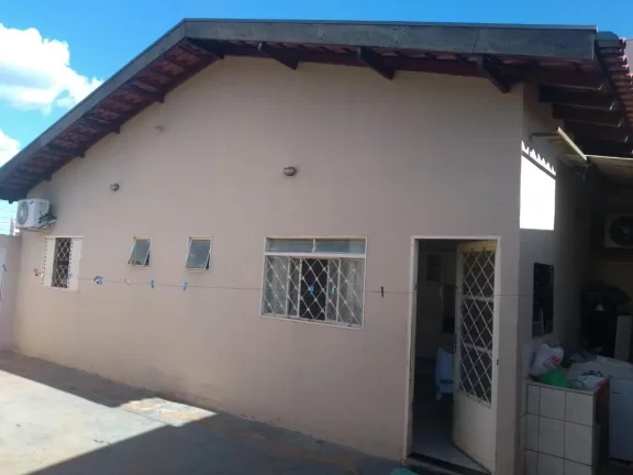 CASA A VENDA NO BAIRRO MANOEL DELARCO