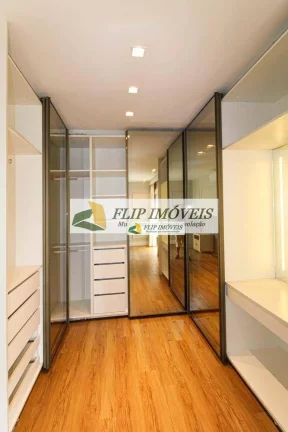 Imagem More em um apartamento Alto Padrão com 181 m² com 3 suítes e 4 garagens no Cambuí - Campinas - SP