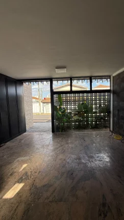 Imagem EXCELENTE IMÓVEL COMERCIAL DISPONIVEL PARA LOCAÇÃO EM ÁREA NOBRE DE FRANCA PRÓXIMO A AVENIDA ANTONIO BARBOZA FILHO NO BAIRRO REGINA HELENA