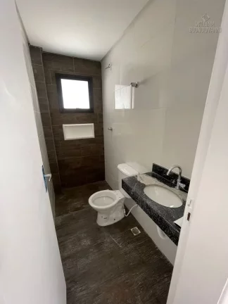 Imagem Belíssima Casa de Condomínio com 2 dormitórios