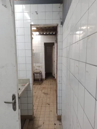 Imagem Loja com 350m2 para alugar em avenida movimentada no Embaré, Santos